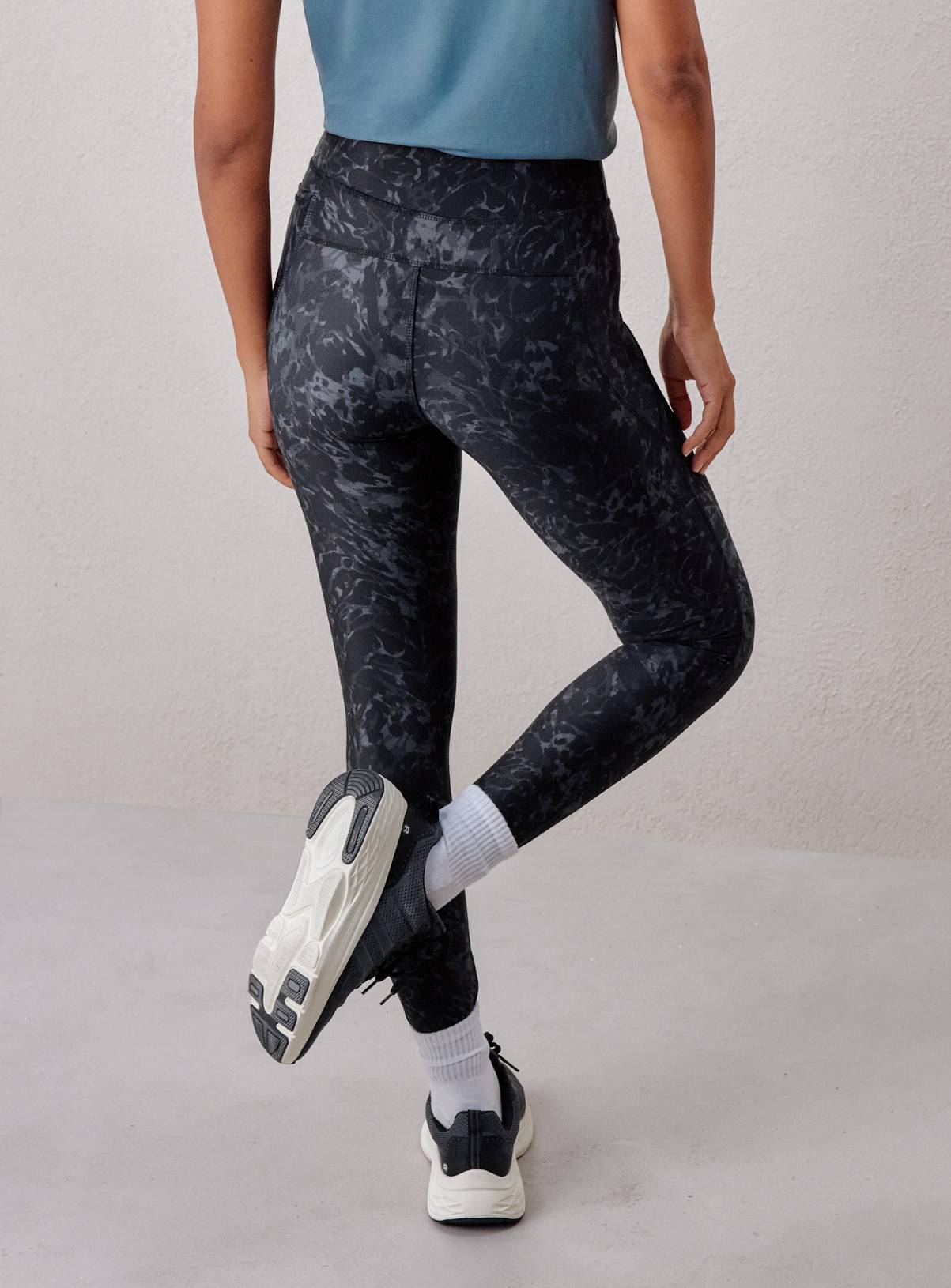 REAKTIV Black Print High Waisted Everyday Full Length Legging XS - Image 5